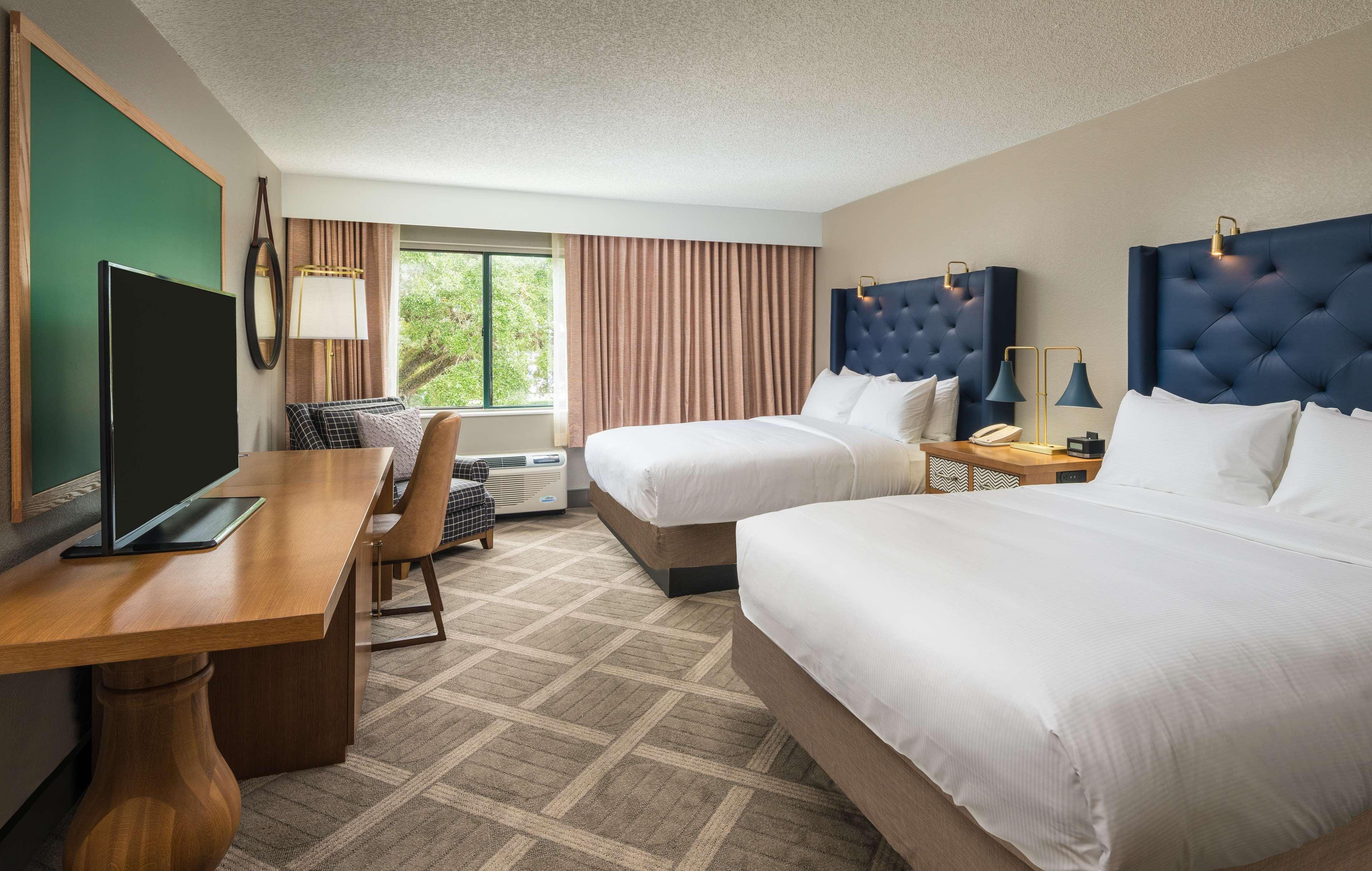 Doubletree By Hilton Гейнсвил Екстериор снимка
