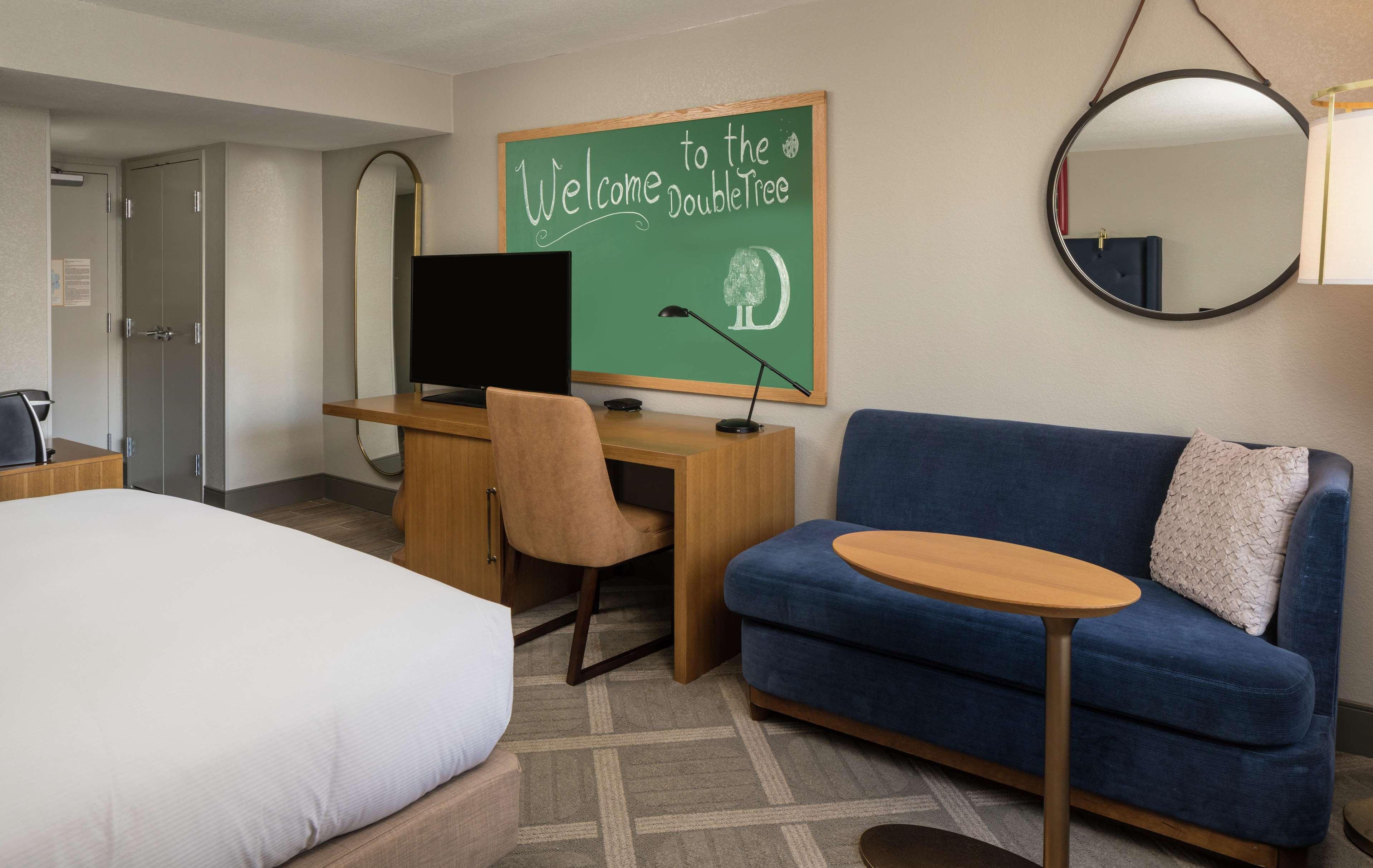 Doubletree By Hilton Гейнсвил Екстериор снимка