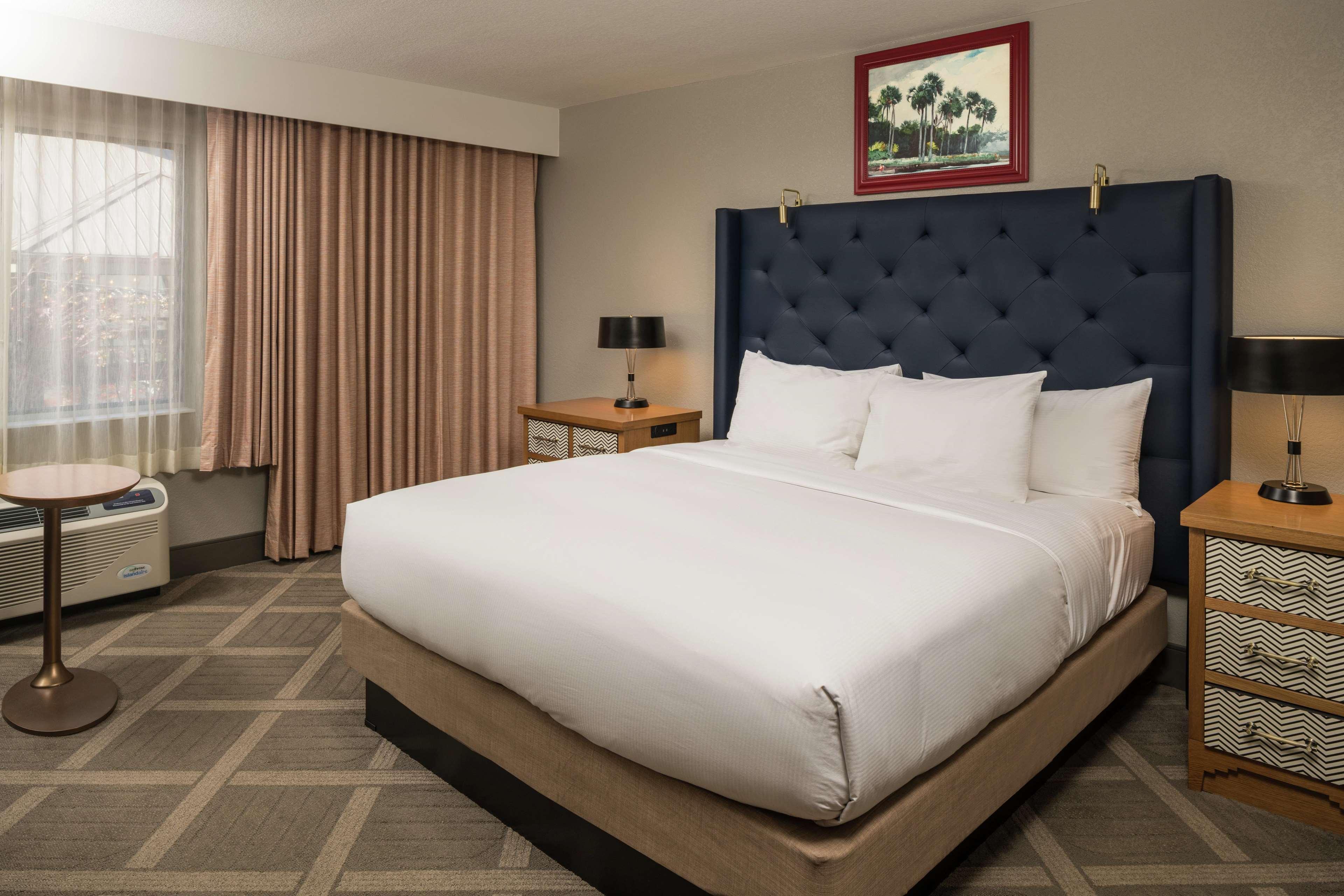 Doubletree By Hilton Гейнсвил Екстериор снимка