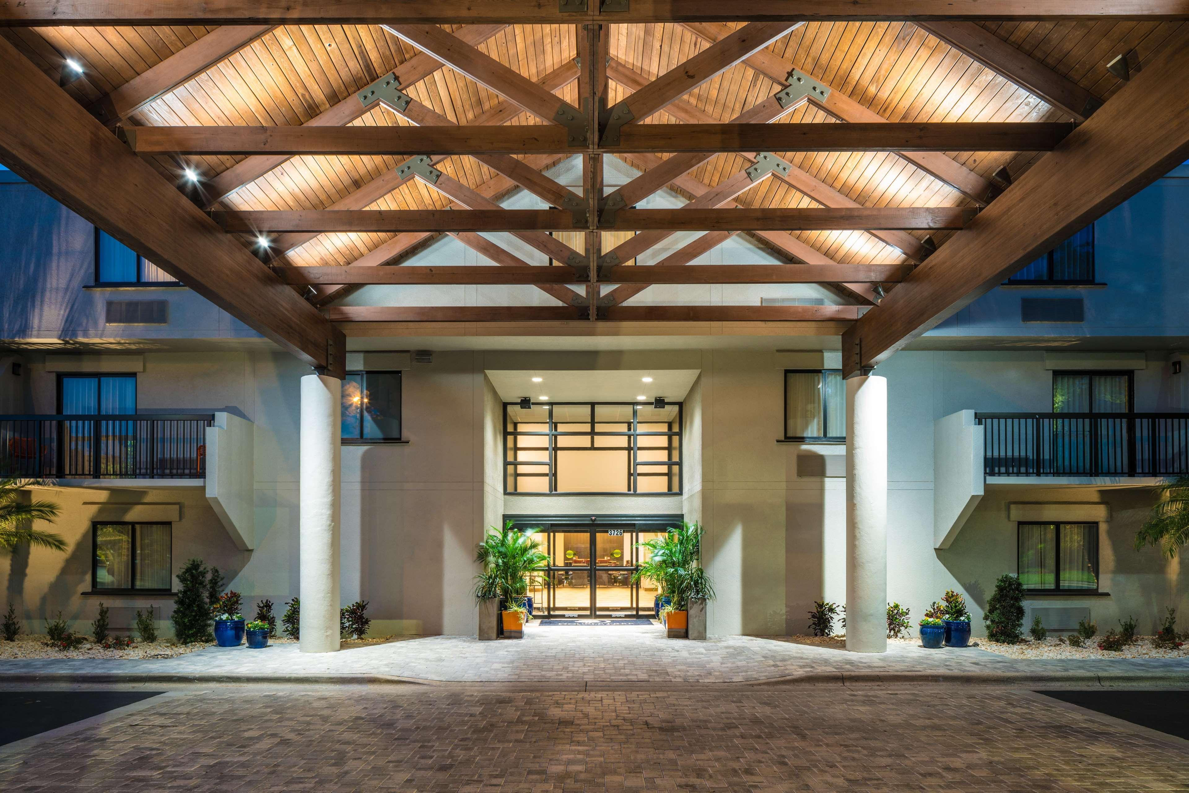 Doubletree By Hilton Гейнсвил Екстериор снимка