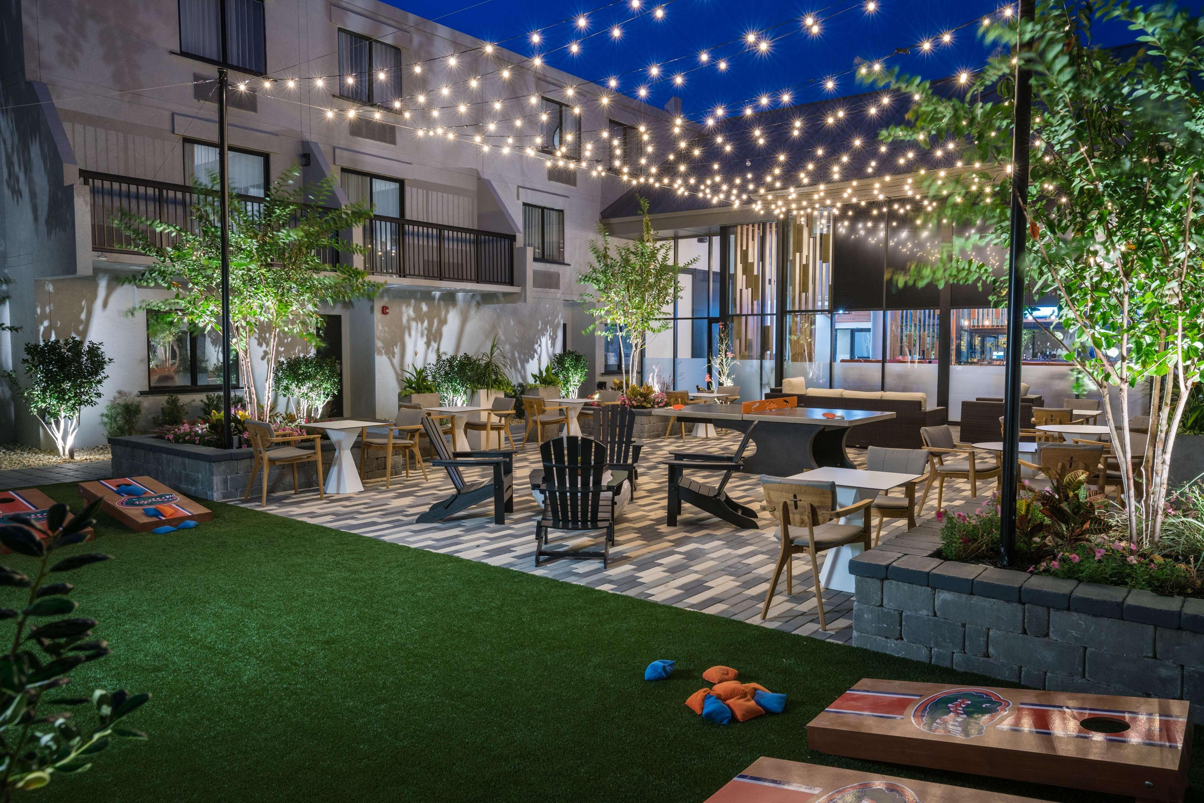 Doubletree By Hilton Гейнсвил Екстериор снимка